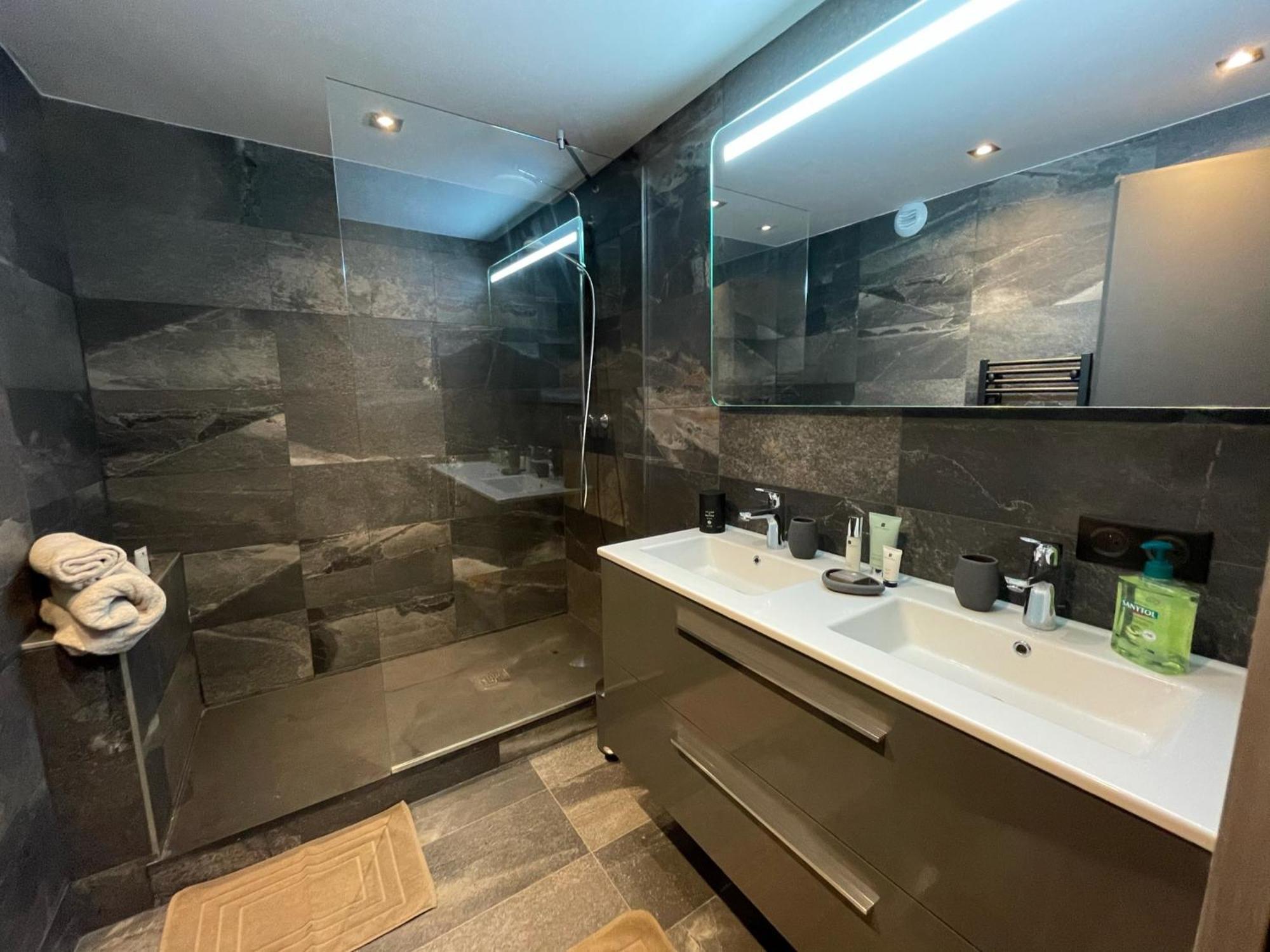 Appartement Tetra บูร์-แซ็งต์-โมริซ ภายนอก รูปภาพ